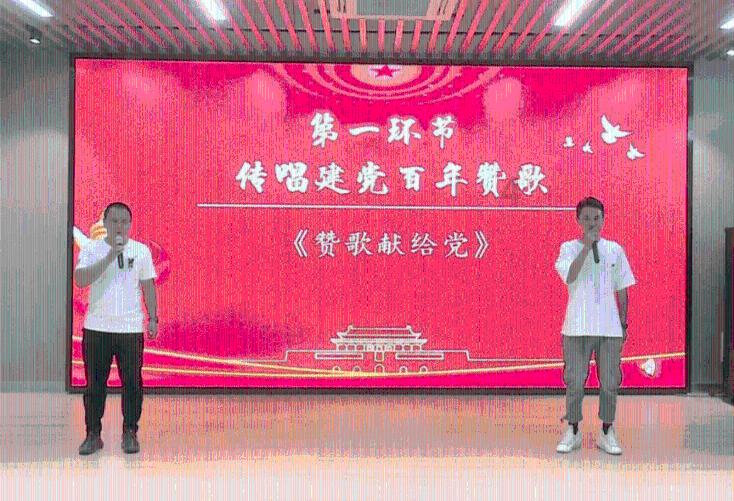 钟楚曦摆脱“烂片女王“标签？”